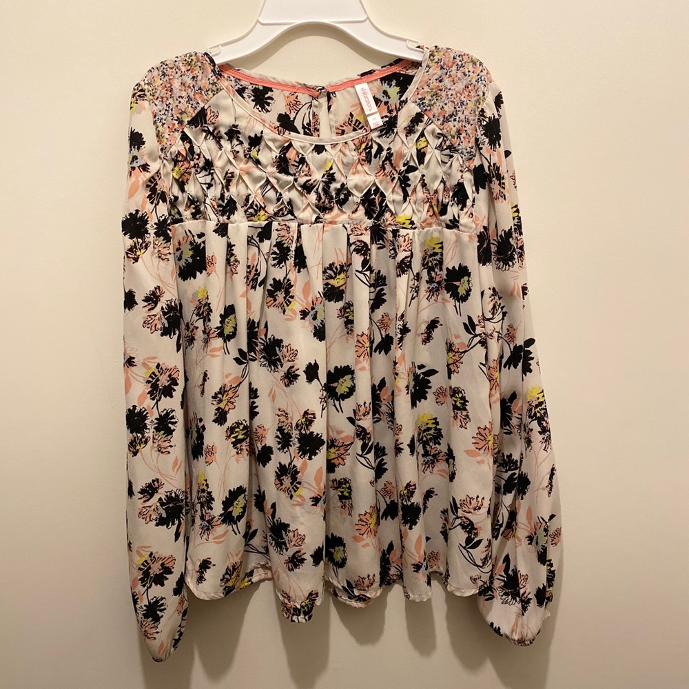 Xhiliration Floral Blouse